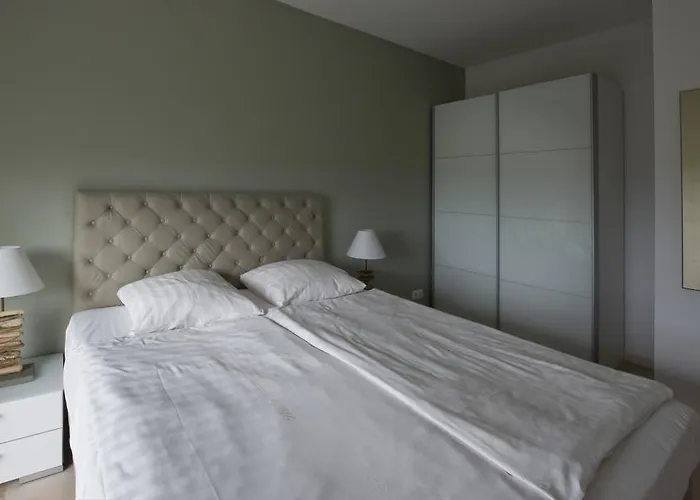 Hotel Which hotels are closest to Amsterdam Airport Schiphol?