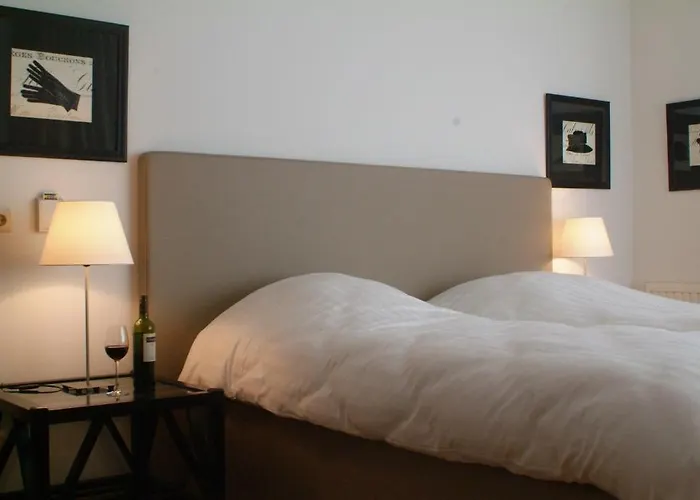 Hotel ¿Qué aeropuertos son los más cercanos a Aeropuerto de Ámsterdam-Schiphol?