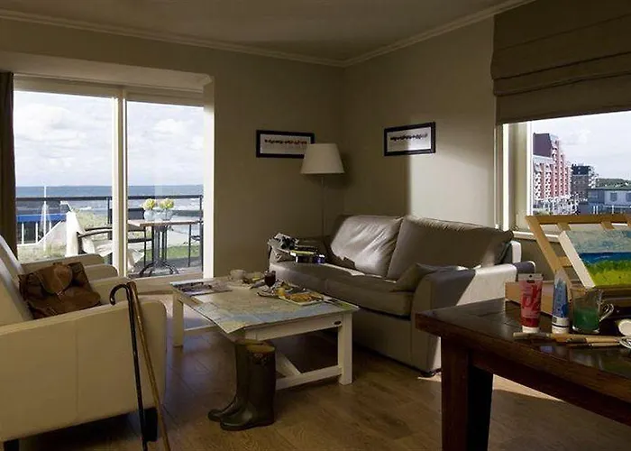 ¿Qué aeropuertos son los más cercanos a Aeropuerto de Ámsterdam-Schiphol?